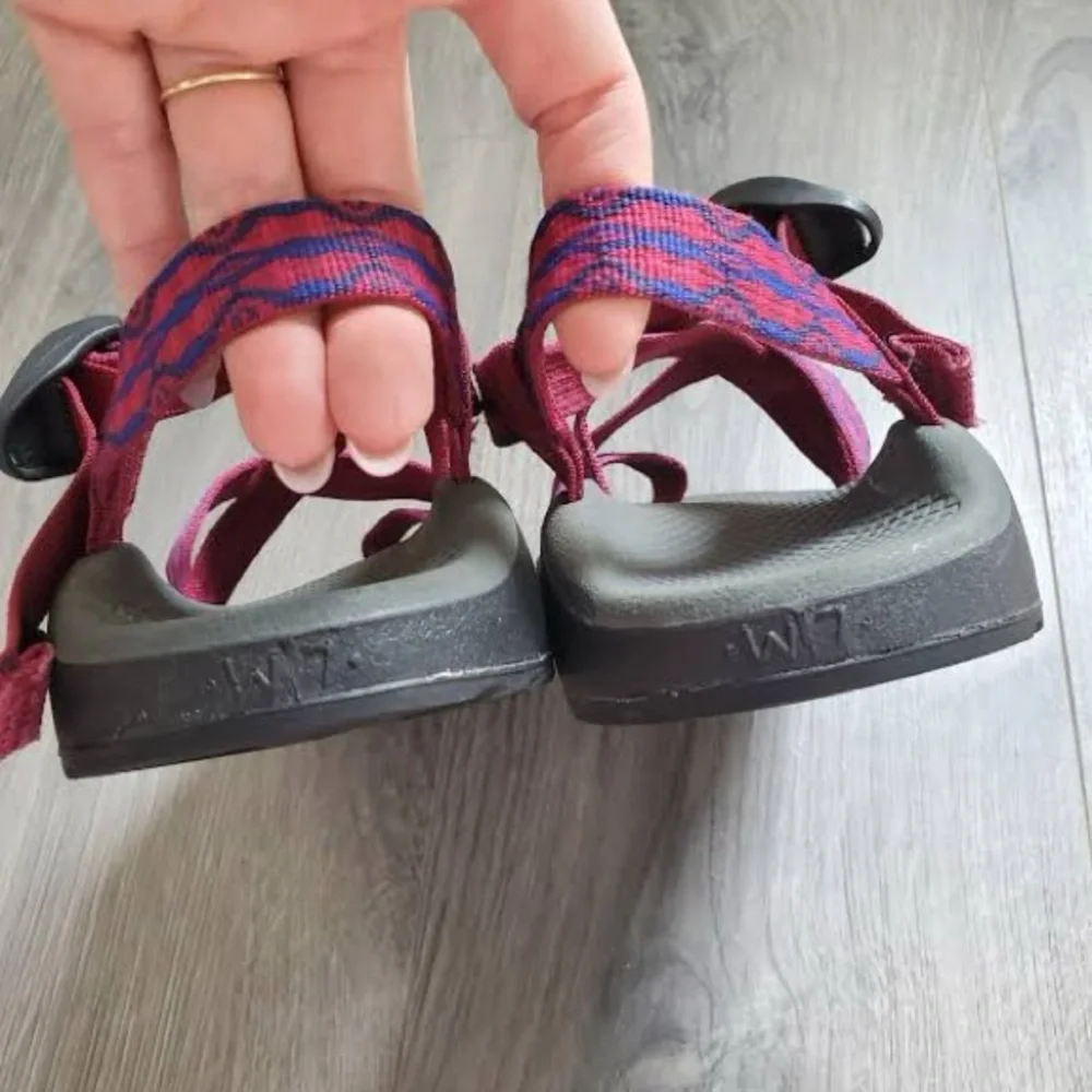 Chaco Z2 Classic Sandals Womens 7 Purple Pink Adjustable Hiking Outdoor Shoes - Picture 3 of 8